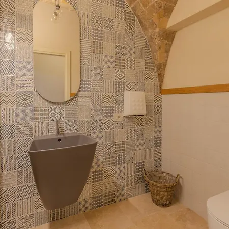 Ambra Villa